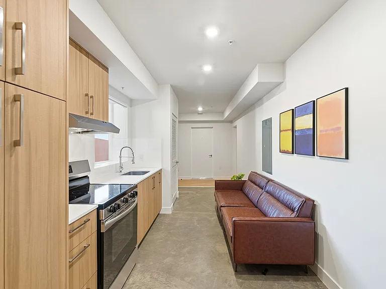 Coral Designer Studio Community Living — Photo 31