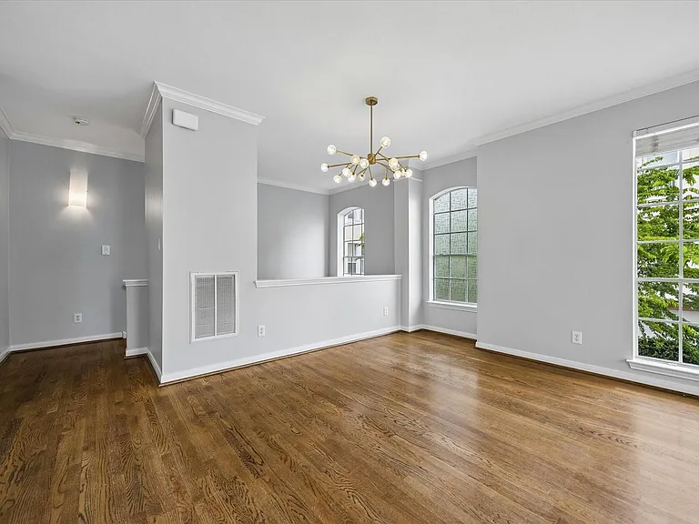 4408 Floyd St #A — Photo 8