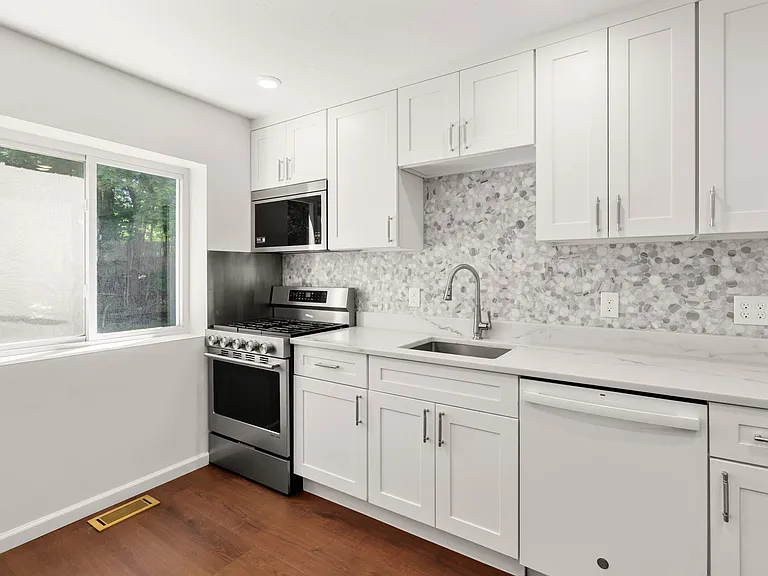 47 Bayberry Dr #2 — Photo 3