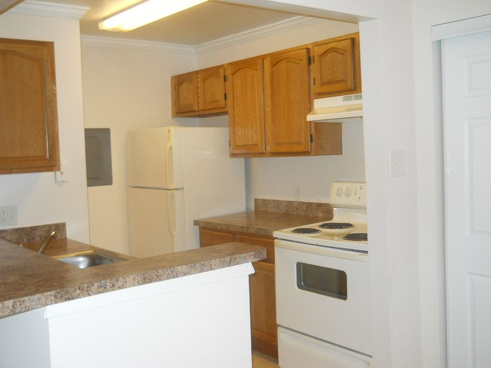1st image of 3844 Bowline Cir Unit 102