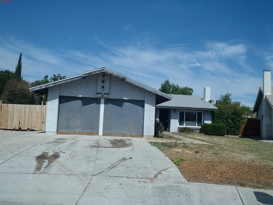 1st image of 13300 Fieldcrest Ct