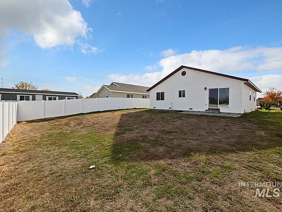 4th image of 422 W Avenue I