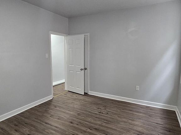 4th image of 1411 W Loudon St