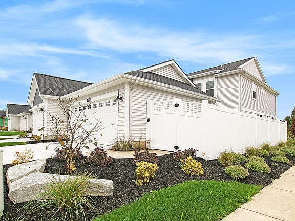 3rd image of 6891 Myers Lake Ave NE #1