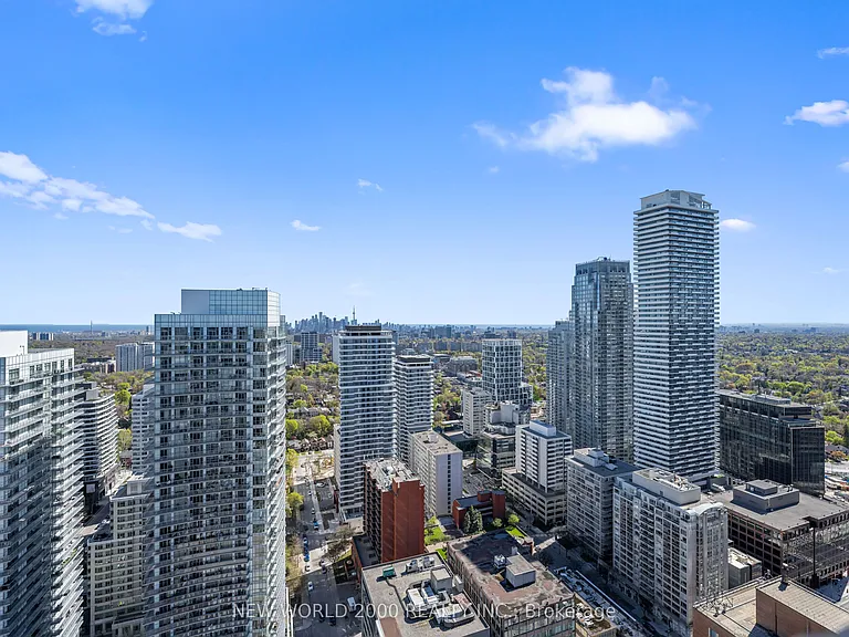 101 Roehampton Ave #1901 — Photo 20