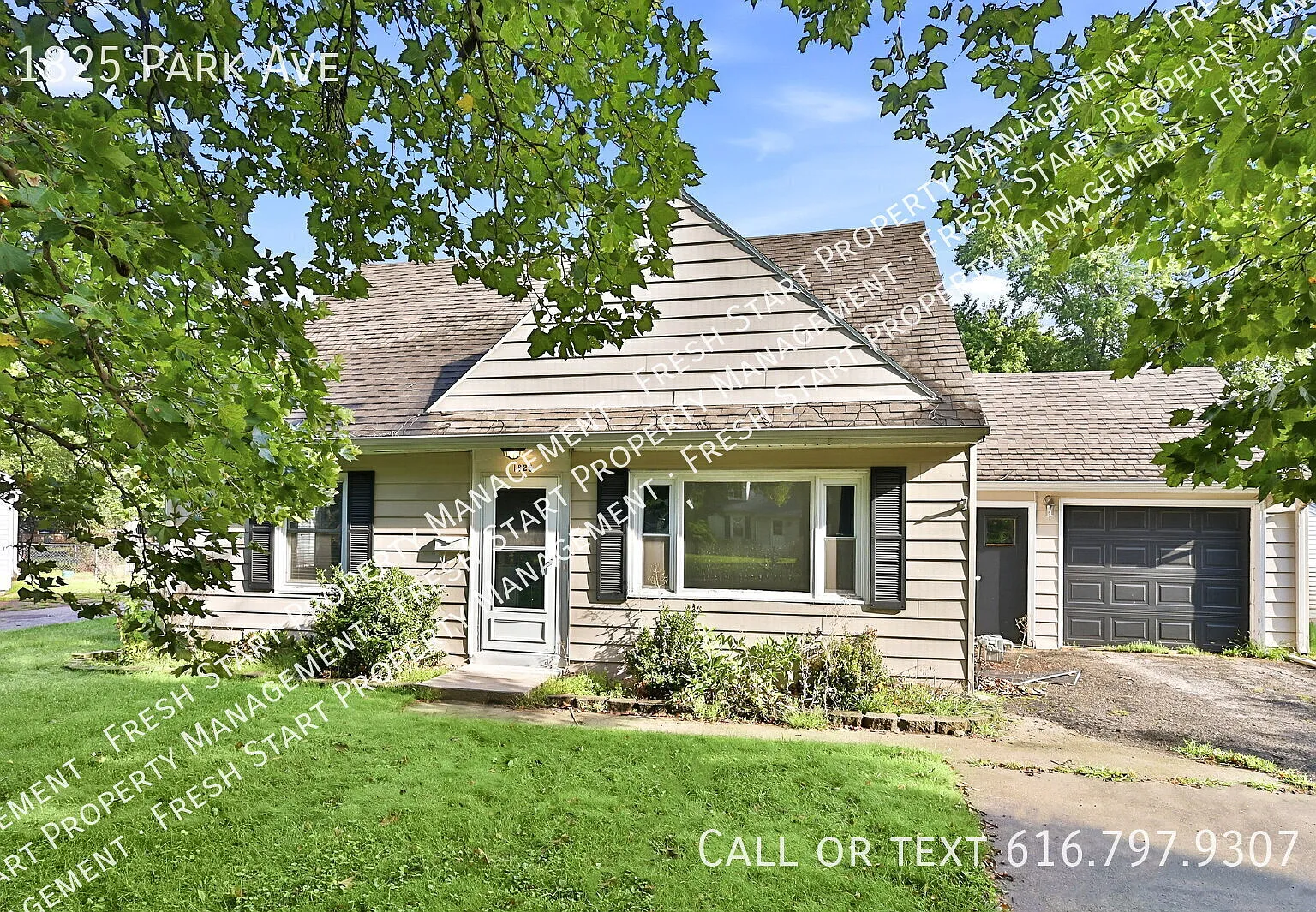 "Charming 3-Bedroom Retreat with 2 Full Baths on Park Ave, Kalamazoo!" — Photo 1