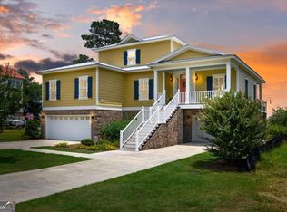 368 Oyster Point Dr, Midway, GA 31320