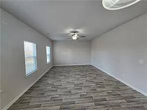 647 Skye Dr — Photo 5