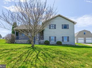 5650 Waltersdorff Rd, Spring Grove, PA 17362
