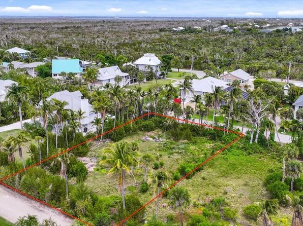 470 Sawgrass Pl, Sanibel, FL 33957