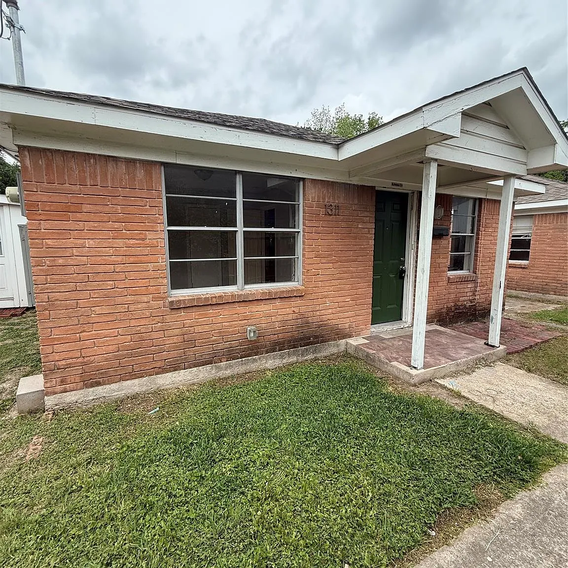 2 bed, 1.0 bath, 720 sqft, $1,100 — Photo 2