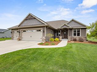 W5040 Cherrywood Dr, SHERWOOD, WI 54169