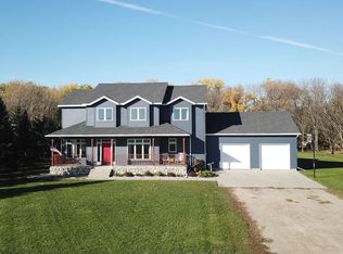 7589 40th St N, Moorhead, MN 56560