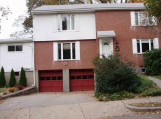 17 Glazer Rd, Newton, MA 02459