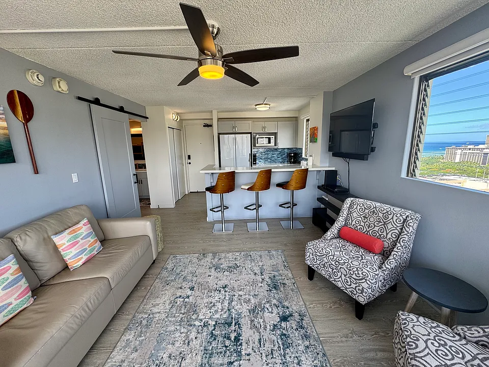 2240 Kuhio Ave #2601