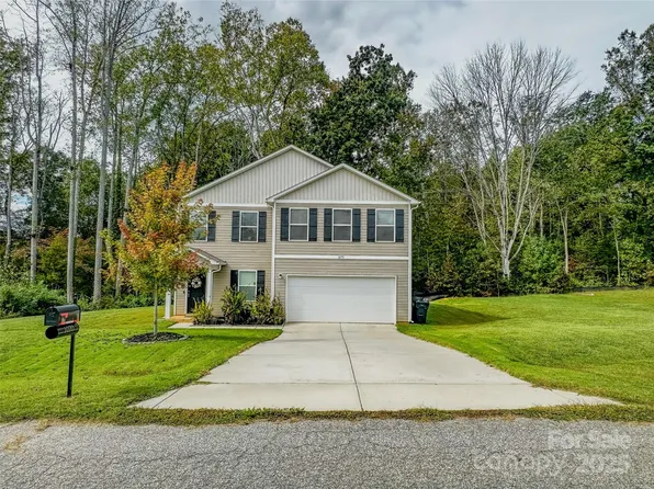 1070 Glenbriar Ct, Woodleaf, NC 27054