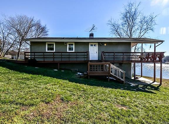 3rd image of 6908 Locke Dr