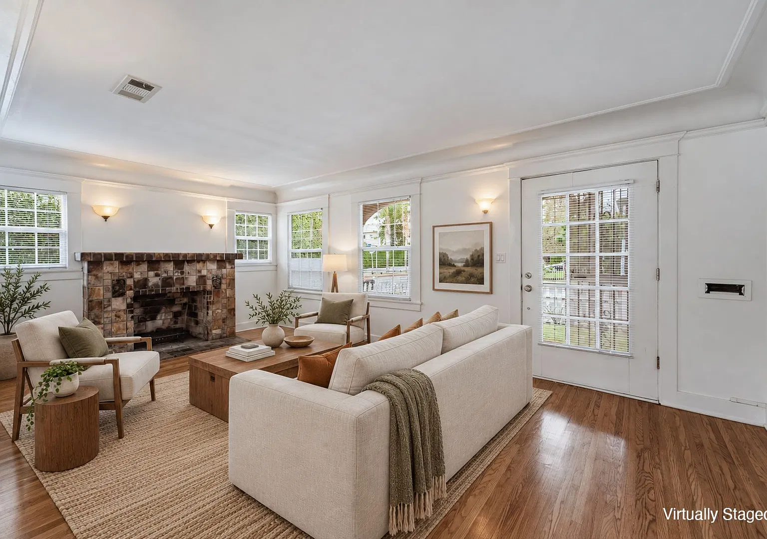 Spacious 3BD/2BA with Plenty of Parking — Photo 3