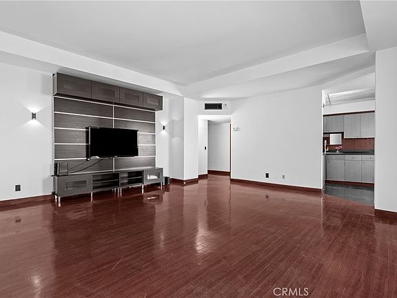 2nd image of 7250 Franklin Ave Unit 804