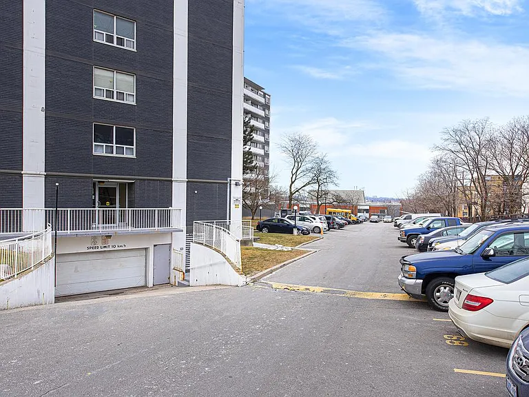 2050 Keele St — Photo 24
