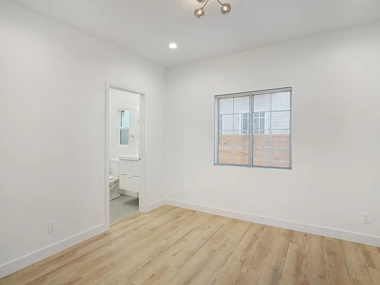 5121 Cimarron St — Photo 11