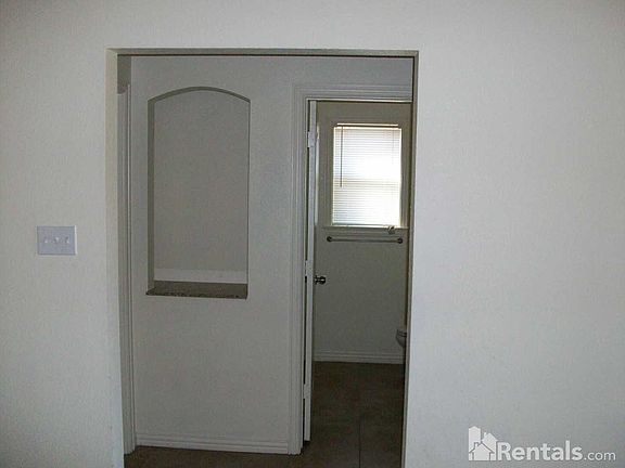 5th image of 8311 Saddle Brook Dr Unit A