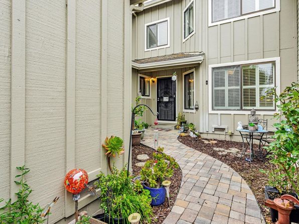 745 Helen Dr, Hollister, CA 95023