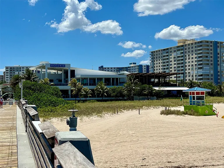 133 N Pompano Beach Blvd #1506 — Photo 21