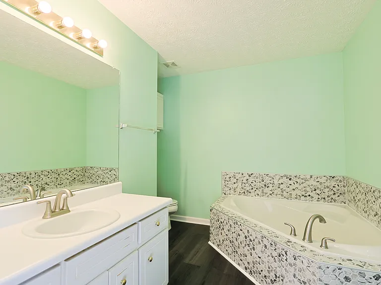 40 Harbour Lake Dr — Photo 24