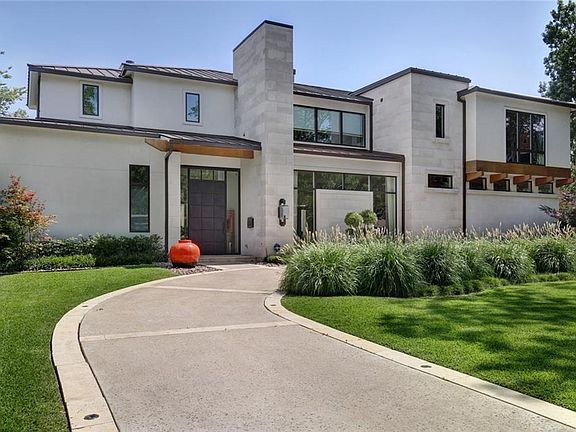 2nd image of 6238 Royal Crest Dr