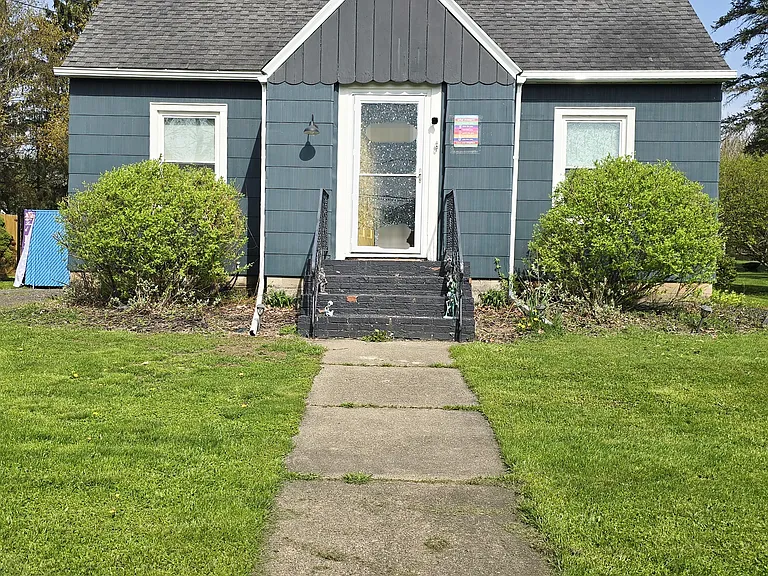 S Main St — Photo 2