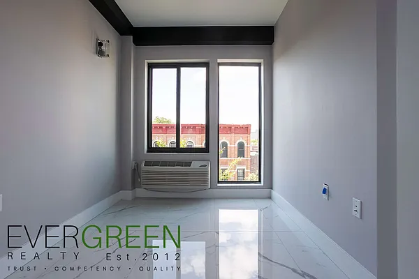 Rented by Evergreen Apartments BK | media 5