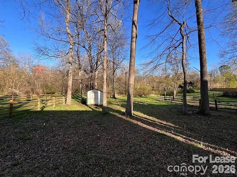 9608 Kayce Ln — Photo 33