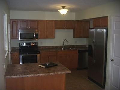 4th image of 219 Carper Ln