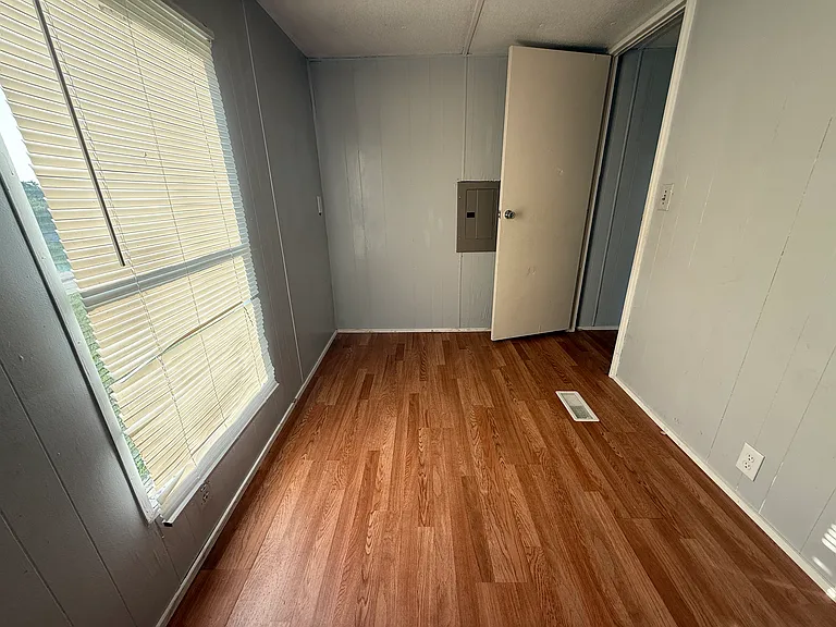 Third bedroom.