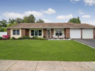 638 Greenbelt Pkwy W, Holbrook, NY 11741