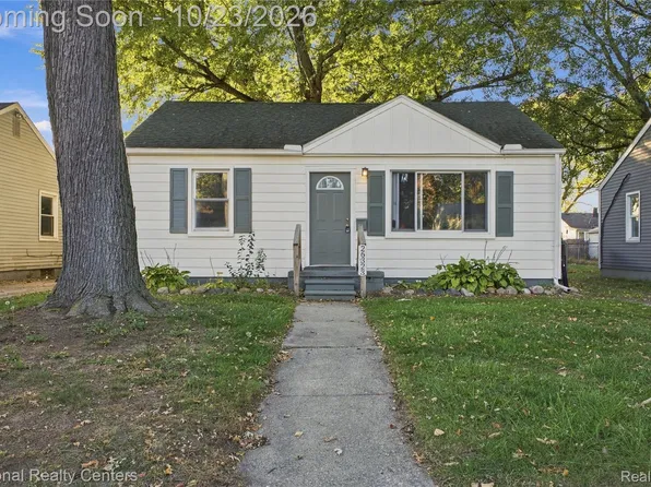 26323 Brettonwoods St, Madison Heights, MI 48071