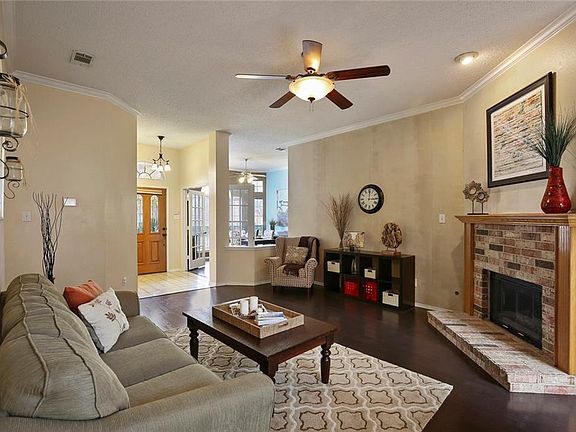 5th image of 800 Ashwood Dr