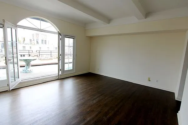 Sold by Real Estate Investors Group LLC | media 4