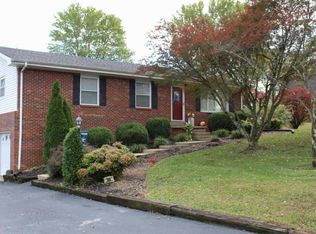 556 Witt Rd, Bowling Green, KY 42101