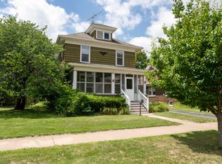 610 Palace St, Aurora, IL 60506