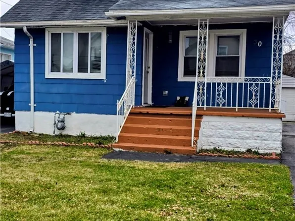30 Jackson Ave, Lackawanna, NY 14218