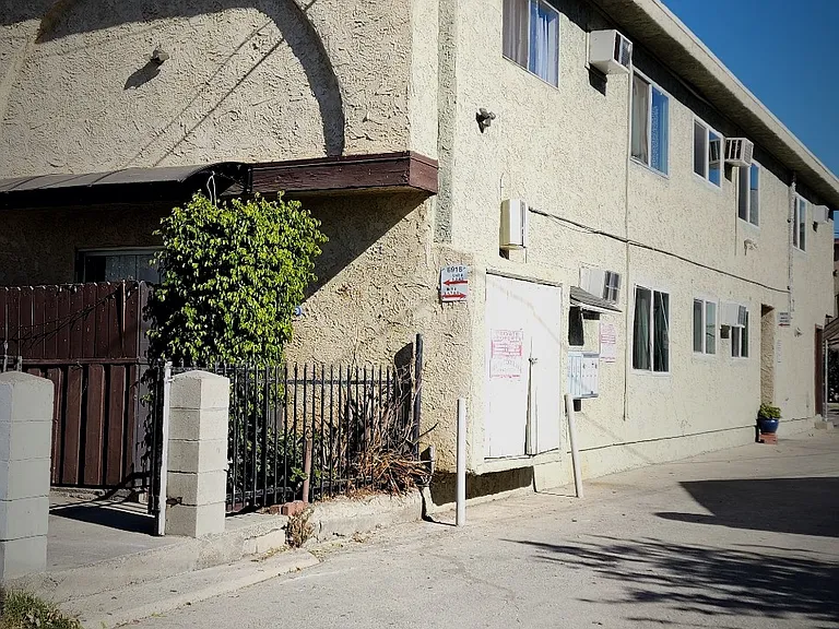 6918 Hinds Ave #7 — Photo 9