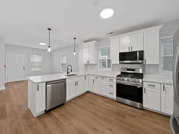 22 Madison Ave APT 1, Cambridge, MA 02140