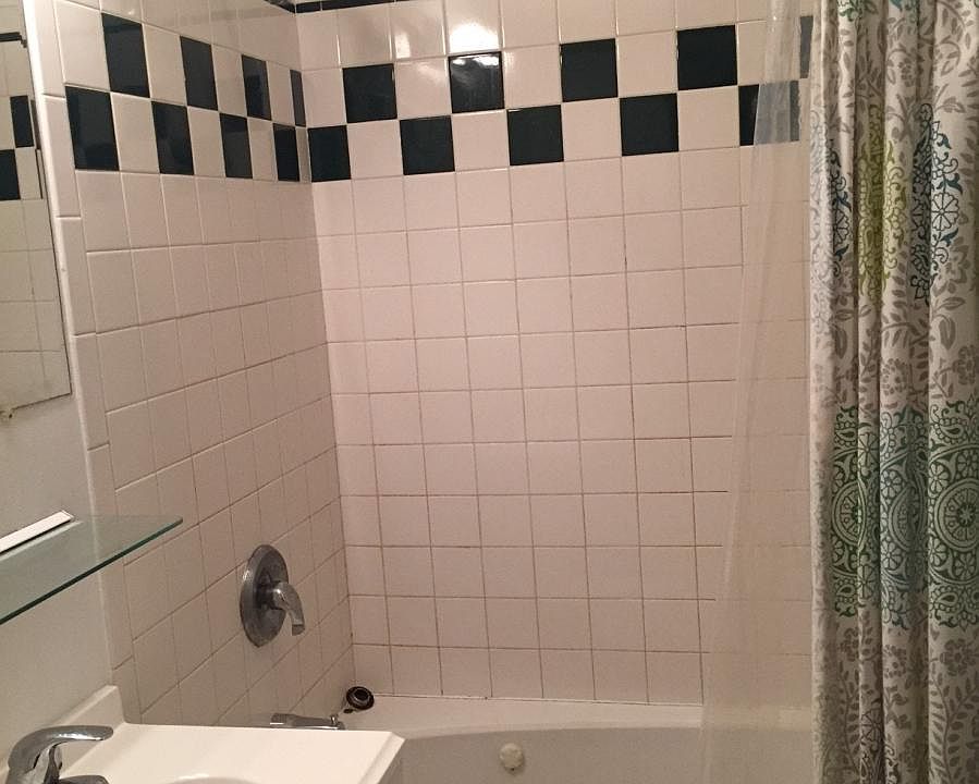 2nd image of 1419 W Cortez St