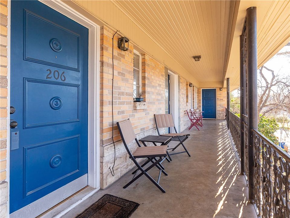 1st image of 3309 Grooms St APT 206-2