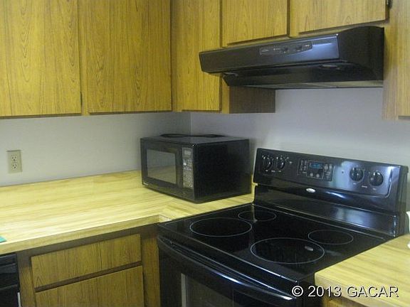 3rd image of 8482 NW 42nd Cir