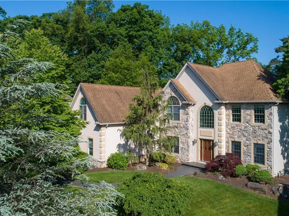 6123 Palomino Dr, Allentown, PA 18106