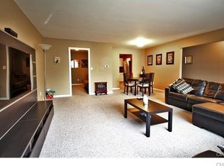 280 Melody Ln, Fairfield, CT 06824
