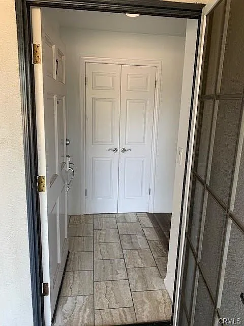 2 bed, 983 sqft, $2,900 — Photo 2